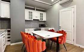 Gagarin Plaza Stylish Apartment