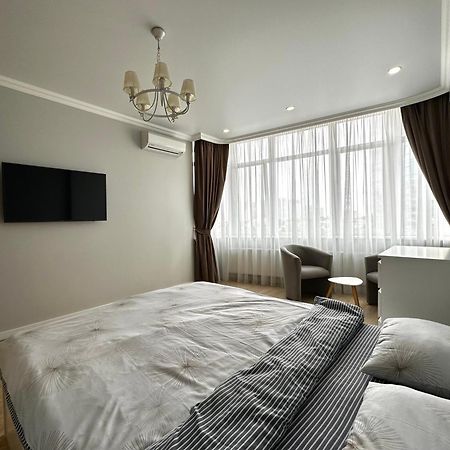 Gagarin Plaza Stylish Apartment Одеса Екстер'єр фото