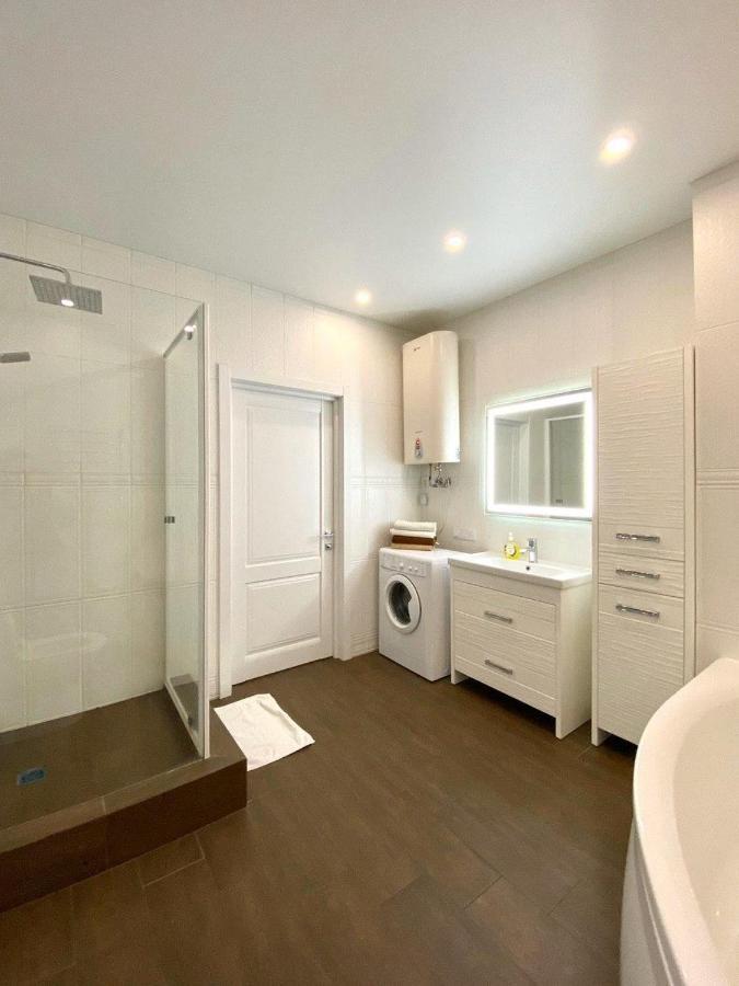 Gagarin Plaza Stylish Apartment Одеса Екстер'єр фото