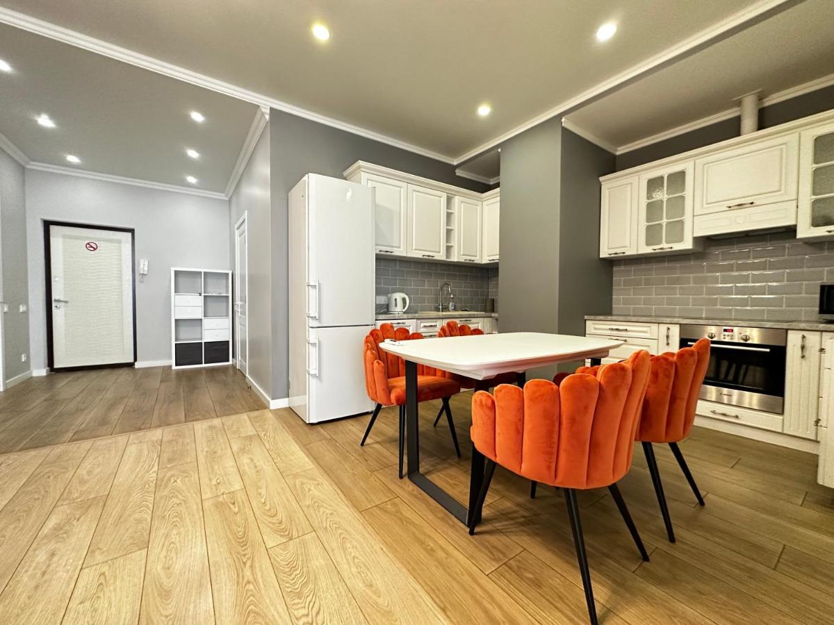 Gagarin Plaza Stylish Apartment Одеса Екстер'єр фото