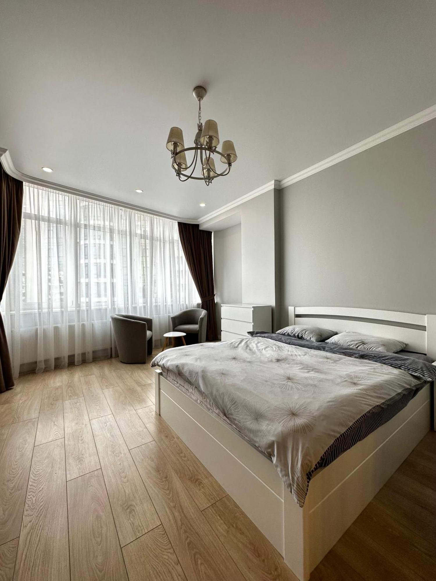 Gagarin Plaza Stylish Apartment Одеса Екстер'єр фото